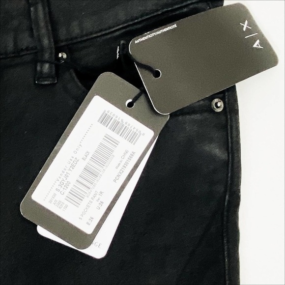 Armani Exchange J01 Black Super Skinny Jeans, size 26 - Picture 3 of 11